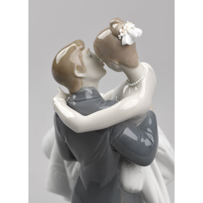 Glossy Porcelain Bride and Groom Figurine