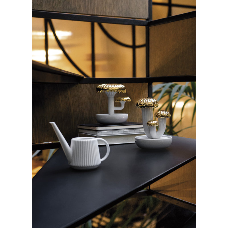 Boletus Fragrans Matte White Porcelain Essential Oil Diffuser with Gold Lustre