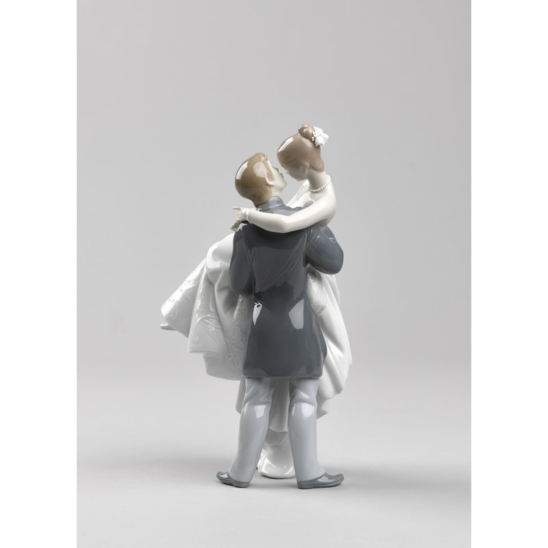 Glossy Porcelain Bride and Groom Figurine