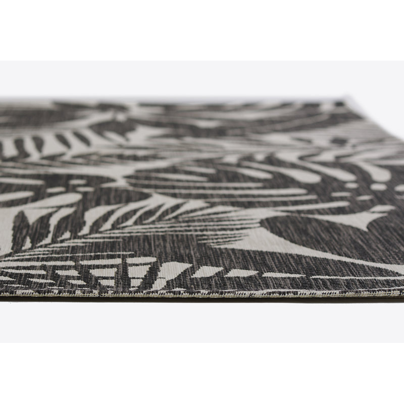 Charcoal Geometric Villa 6'7" x 9'6" Synthetic Rectangular Rug