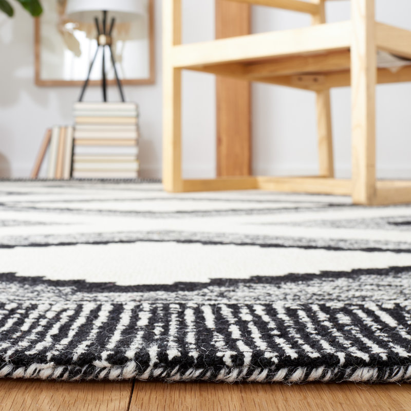 Handmade Black and White Wool Tufted Square Rug