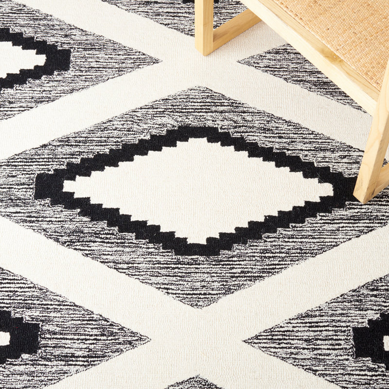 Handmade Black and White Wool Tufted Square Rug