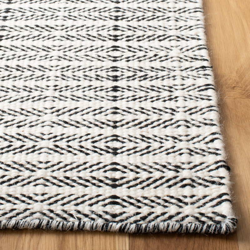 Handmade Black Wool Geometric Tufted Rectangular Rug