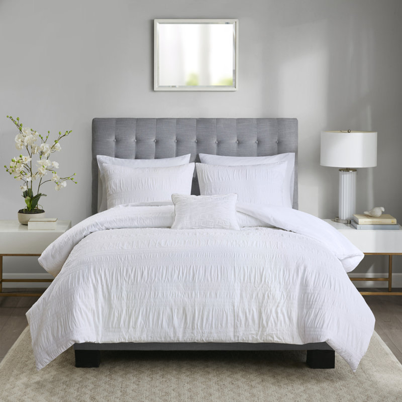 Nicolette White Cotton Seersucker Queen Duvet Cover Set