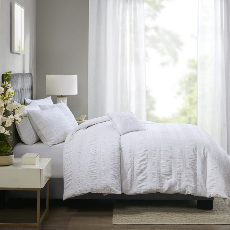 Nicolette White Cotton Seersucker Queen Duvet Cover Set