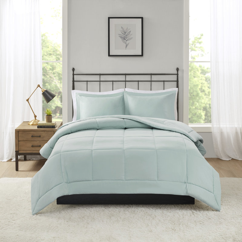 King Ivory Microfiber Down Alternative Comforter Set