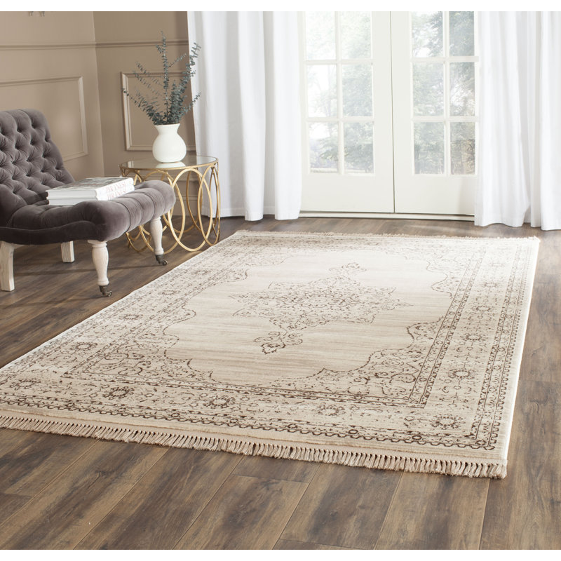 Elegant Cream and Gold Viscose 5'1" x 7'6" Traditional Area Rug