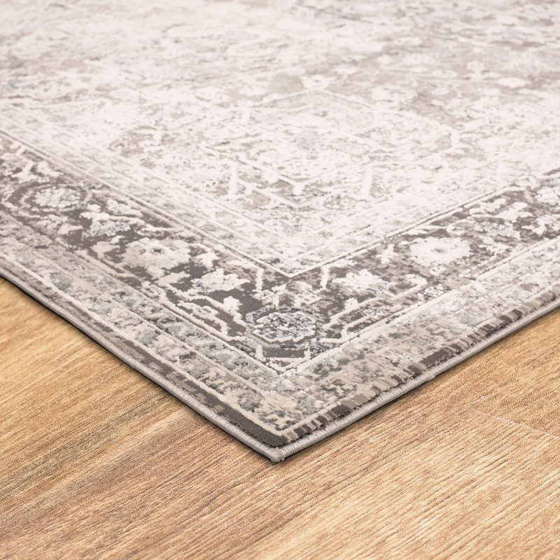 Verona Gray Medallion 5' x 8' Wool-Blend Area Rug