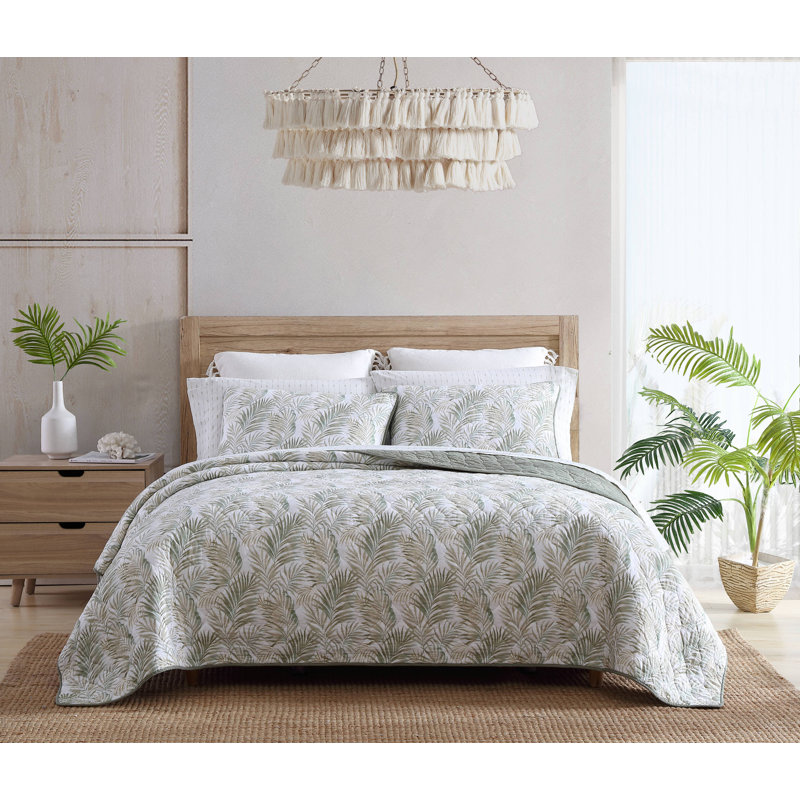Reversible Sage Palm Motif White Cotton King Quilt Set