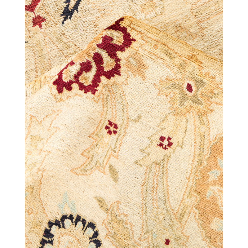 Ivory Hand-Knotted Wool Floral 8' x 10' Rug