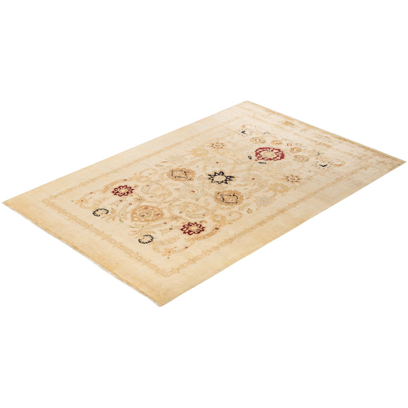 Ivory Hand-Knotted Wool Floral 8' x 10' Rug