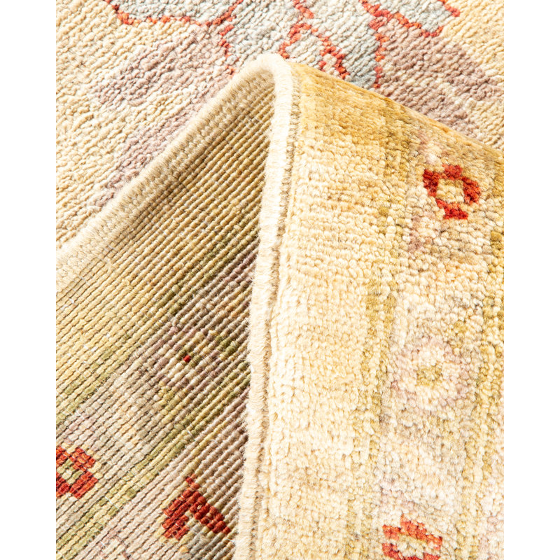 Hand-Knotted Artisan Ivory Wool 8' x 10' Rectangular Area Rug