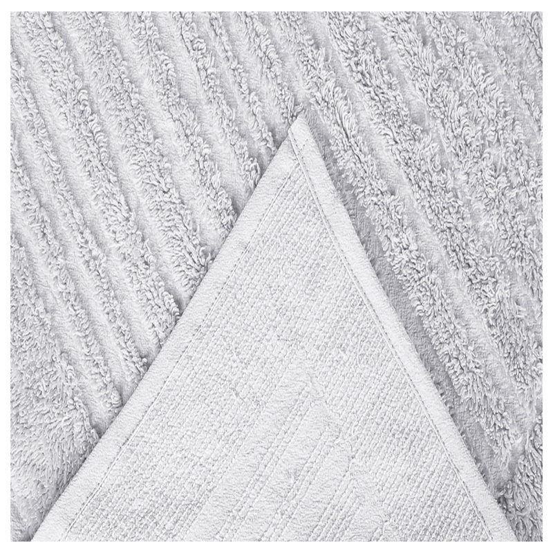 White Twin Cotton Reversible Tufted Medallion Bedspread Set