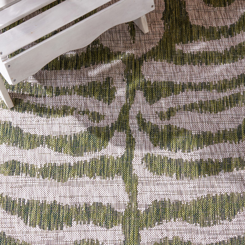 Courtyard Grey and Green 8' x 10' Easy-Care Outdoor Rug