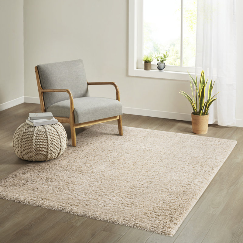 Luxurious 5' x 7' Gray Synthetic Easy Care Shag Area Rug