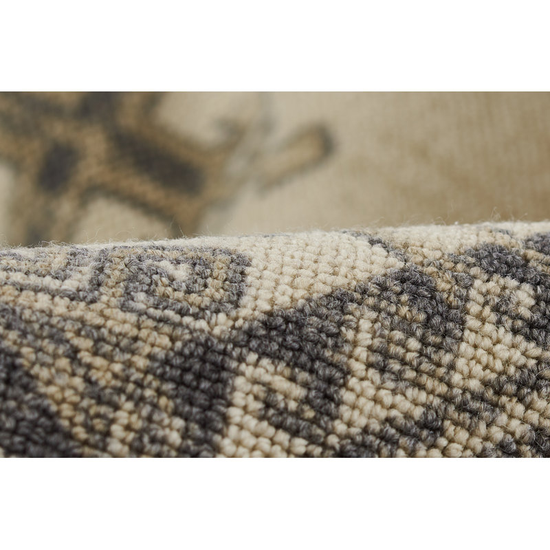 Charcoal Medallion 6'6" x 9' Wool-Synthetic Blend Area Rug