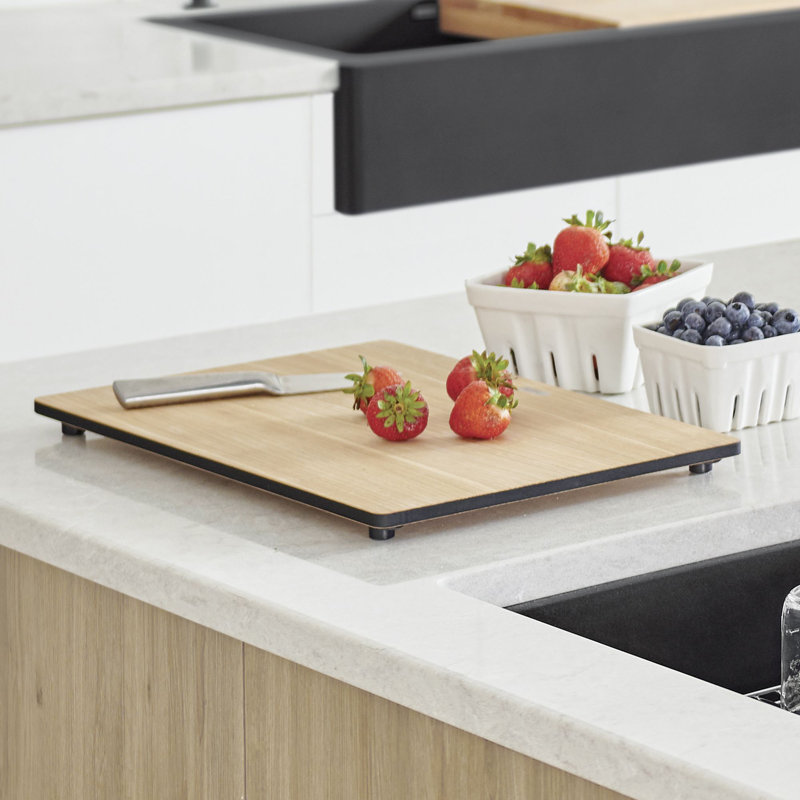 Quatrus Light Brown Ash Wood Rectangular Cutting Board