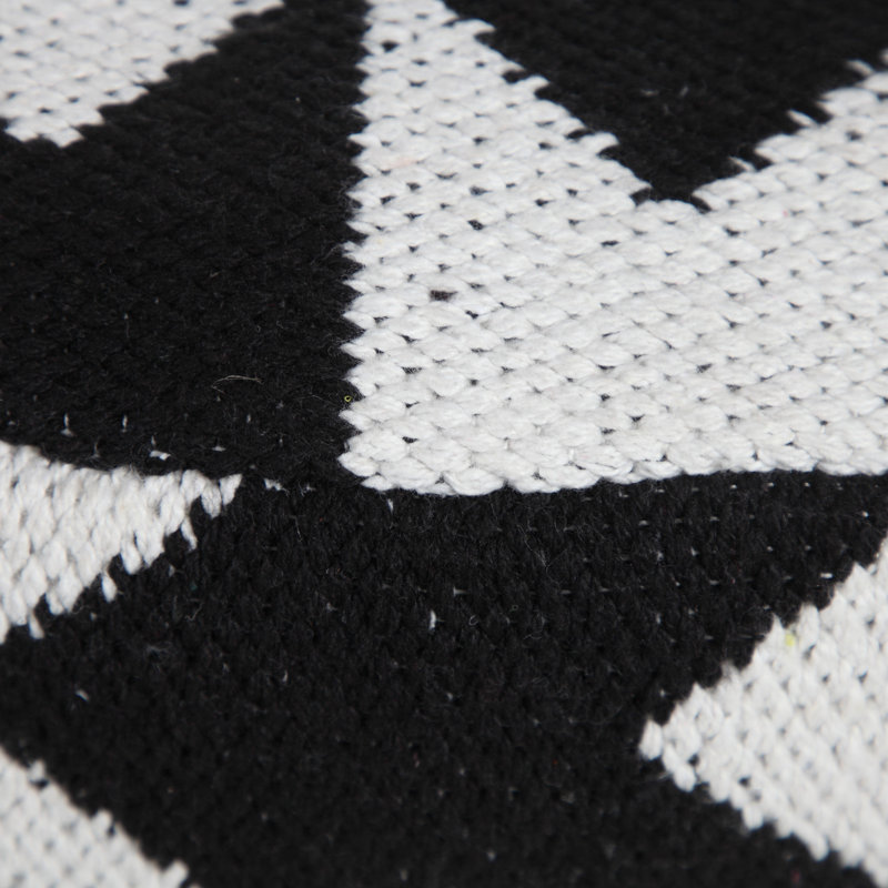 Modern Black & White Chevron Arrow 18'' Round Pouf Ottoman