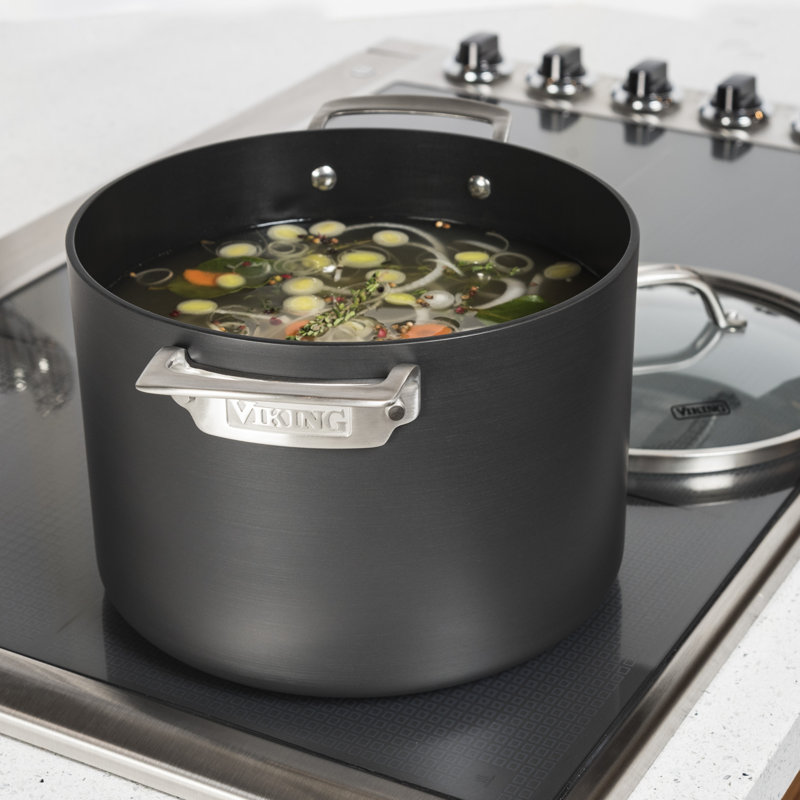 Viking 8 Quart Gray Aluminum Nonstick Stockpot with Glass Lid