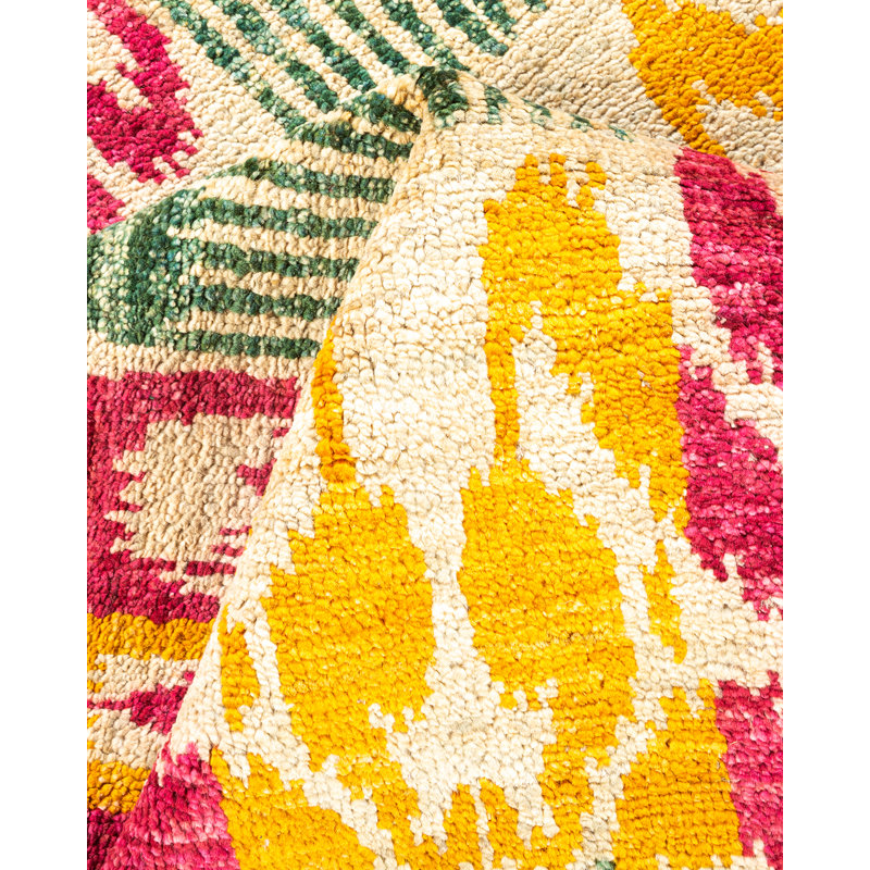 Ivory Elegance Hand-Knotted Wool Rectangular Area Rug, 4' x 6'