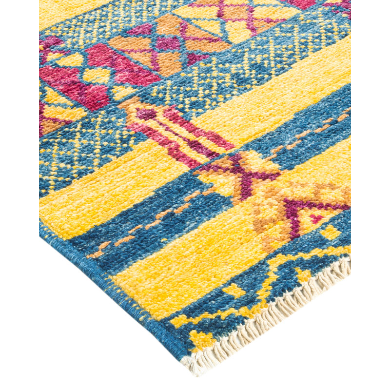 Luxurious Hand-Knotted Wool Area Rug in Blue - 4' x 6'