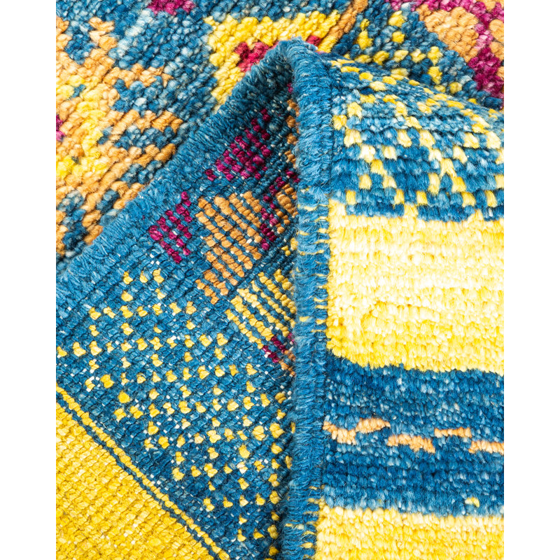 Luxurious Hand-Knotted Wool Area Rug in Blue - 4' x 6'