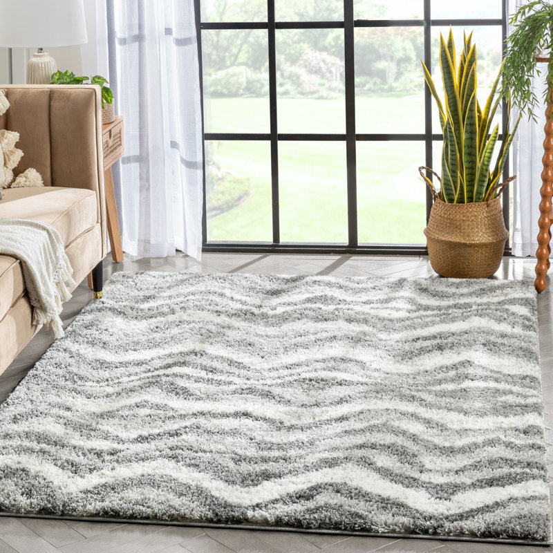 Celeste Chevron Shimmer 5'x7' Gray Synthetic Shag Rug
