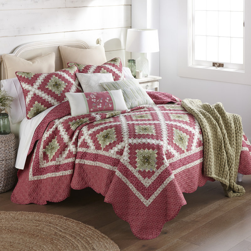 Ivory and Mauve Reversible Microfiber King Quilt Set