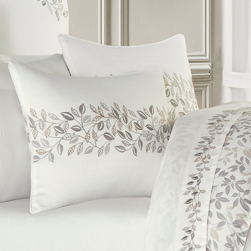 Laurel Embroidered Full/Queen Comforter Set in Soft White