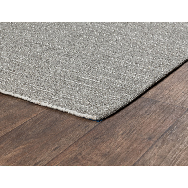 Charlevoix Light Grey Flatweave Synthetic Rug 5' x 8'
