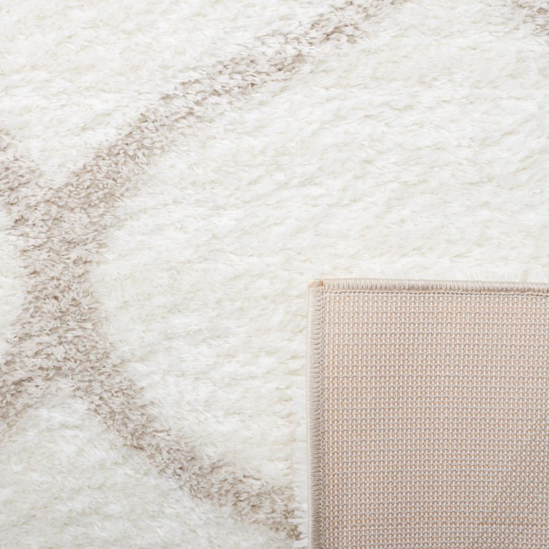 White and Silver Geometric Shag Synthetic 4' x 6' Rug