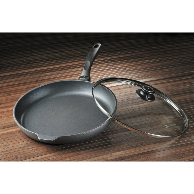 Black Aluminum Non-stick Fry Pan with Lid, 12.5 inches