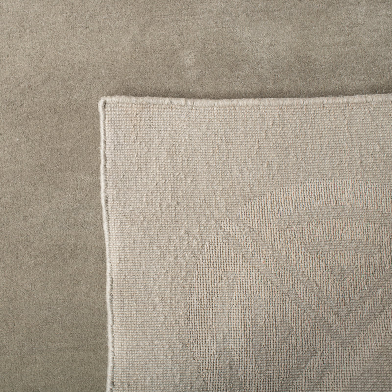 Sterling Elegance 6' x 9' Hand-Knotted Wool & Silk Area Rug