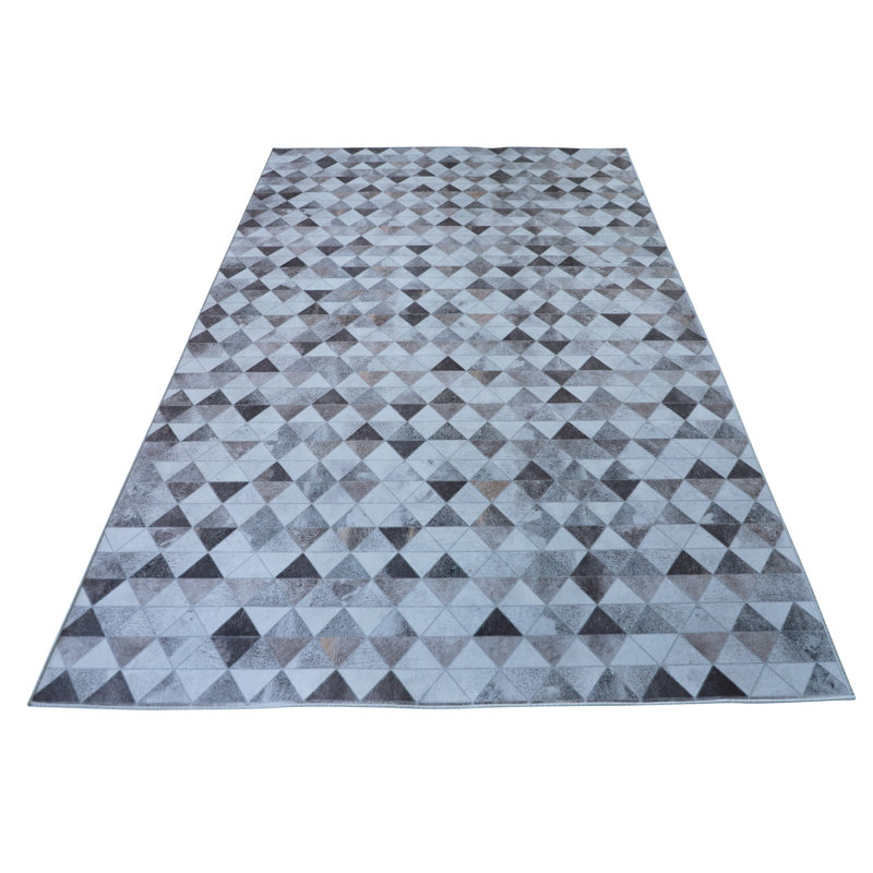 Diamond Mosaic Gray Faux Cowhide 4' x 6' Area Rug