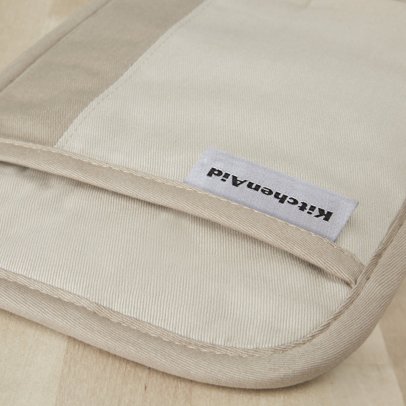 Tan Silicone and Cotton Pot Holder Set, 10" x 7"
