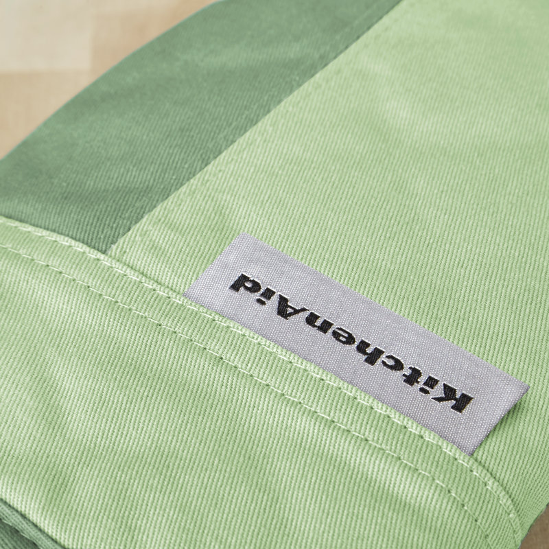 Pistachio and Graphite Green Silicone Oven Mitt Set