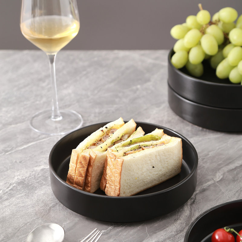 Black Ceramic Minimalist Pasta and Salad Bowl Set