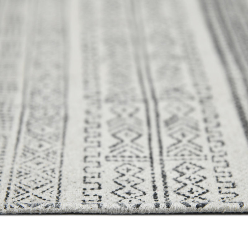 Handmade Charcoal Gray Geometric Cotton Area Rug 5' x 7'