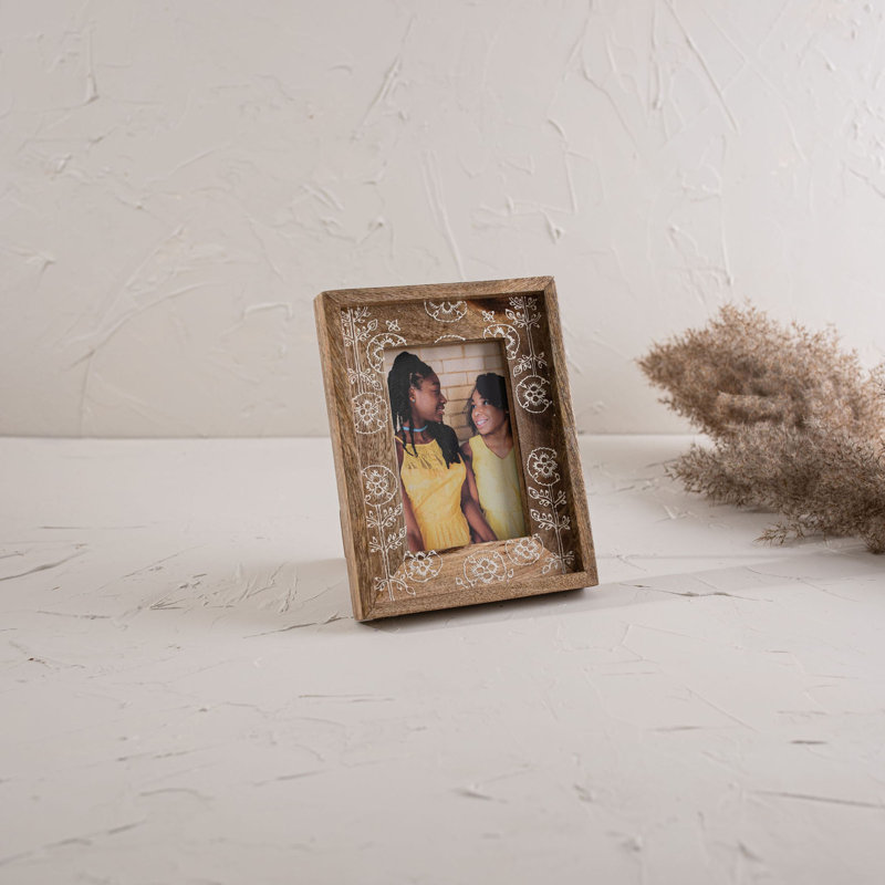 Classic White Floral Mango Wood 4x6 Photo Frame