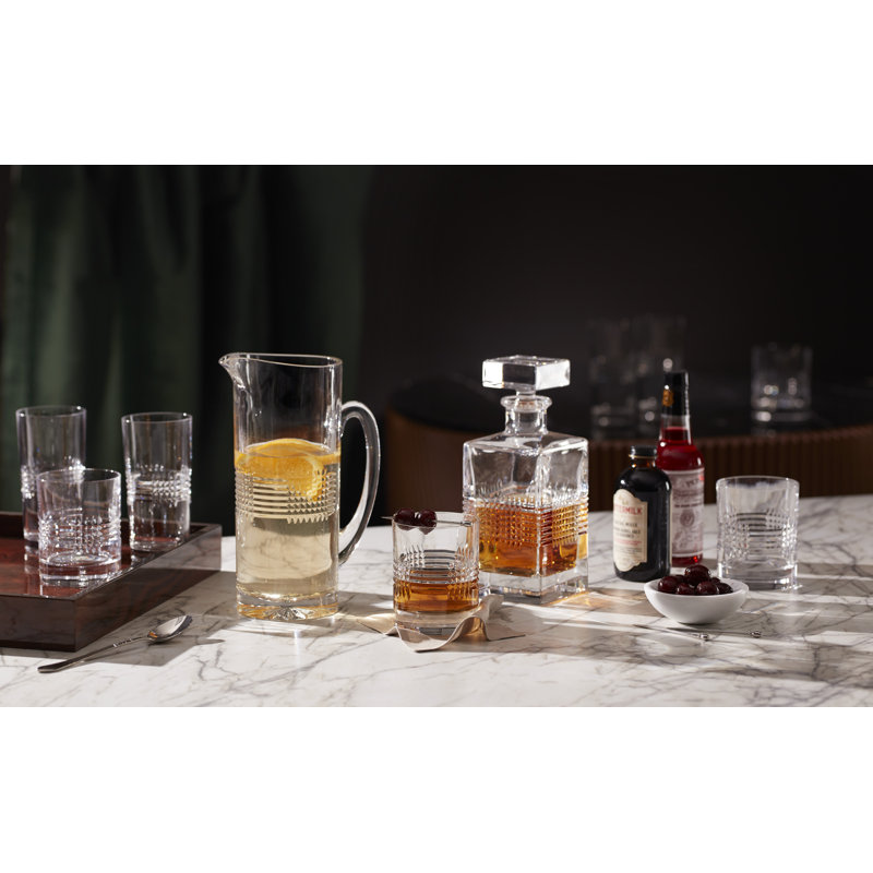 Elegant Clear Crystal Glass Whiskey Decanter with Crosshatched Pattern
