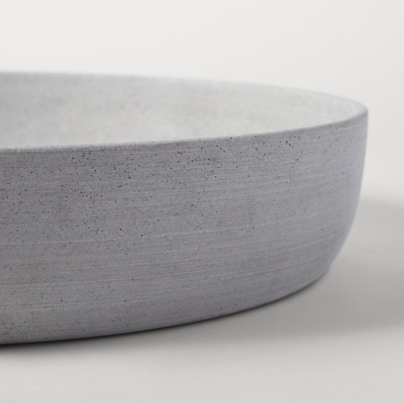 Lunar Echo 15.75'' Light Gray Resin Decorative Plate