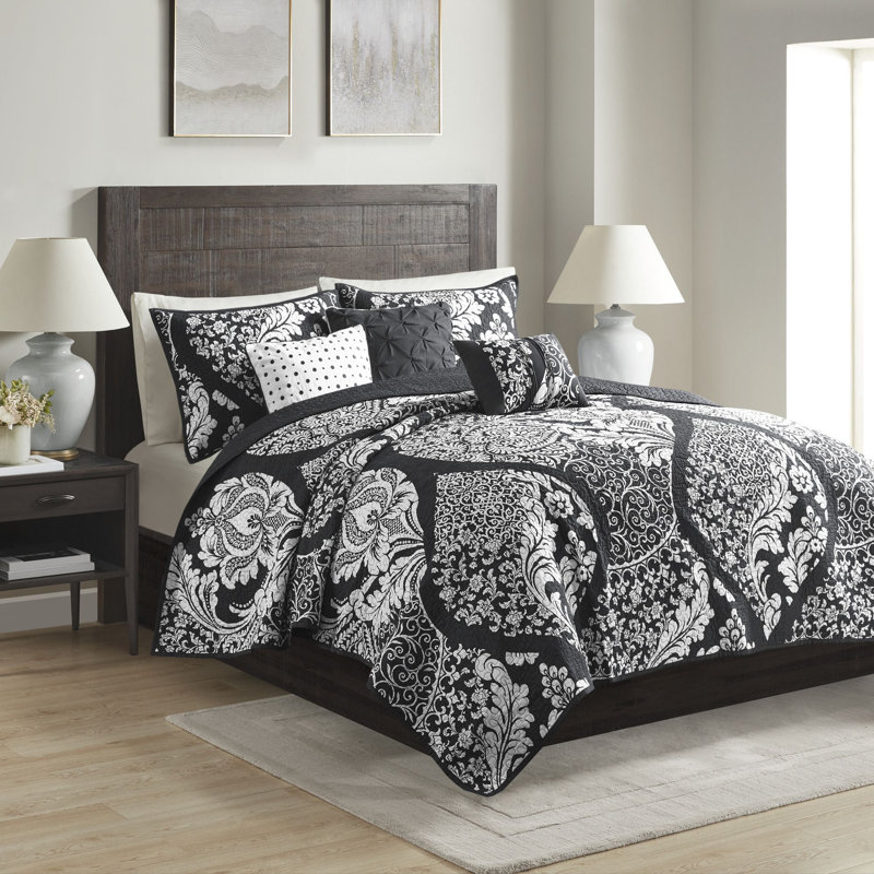 King Black Cotton Reversible Quilt Set with Decorative Pillows
