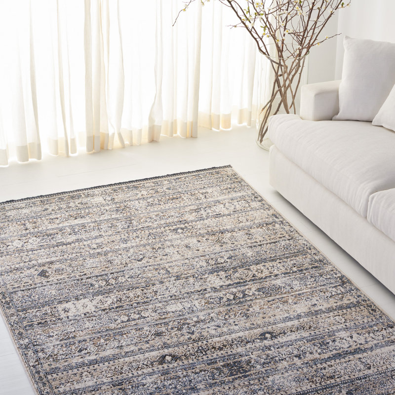Ivory and Navy Hand-knotted Wool Area Rug 4' x 6'