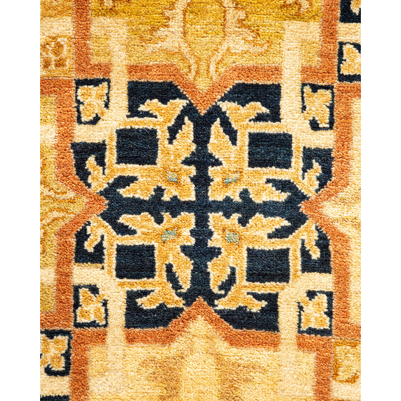 Ivory and Gold Hand-Knotted Wool 9' x 12' Traditional Rug