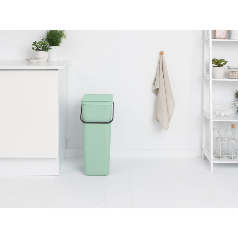 Jade Green Plastic Kitchen Recycling Bin with Removable Lid