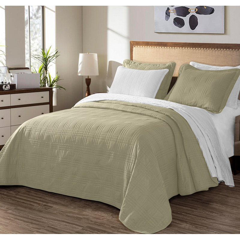 Beige Queen Microfiber 3-Piece Bedspread Set