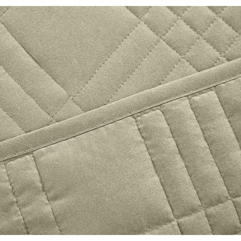 Beige Queen Microfiber 3-Piece Bedspread Set