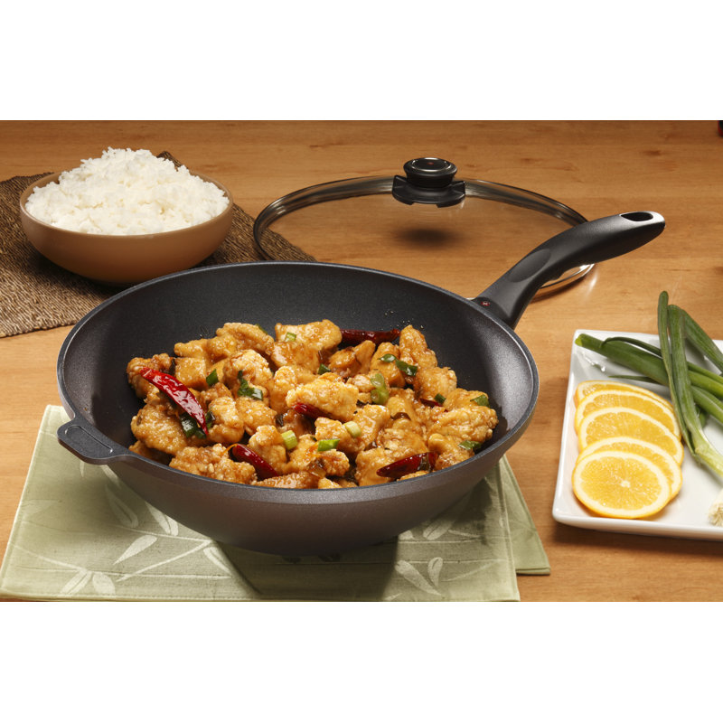 Swiss Diamond 12.5" Black Aluminum Nonstick Wok with Lid and Tempura Rack