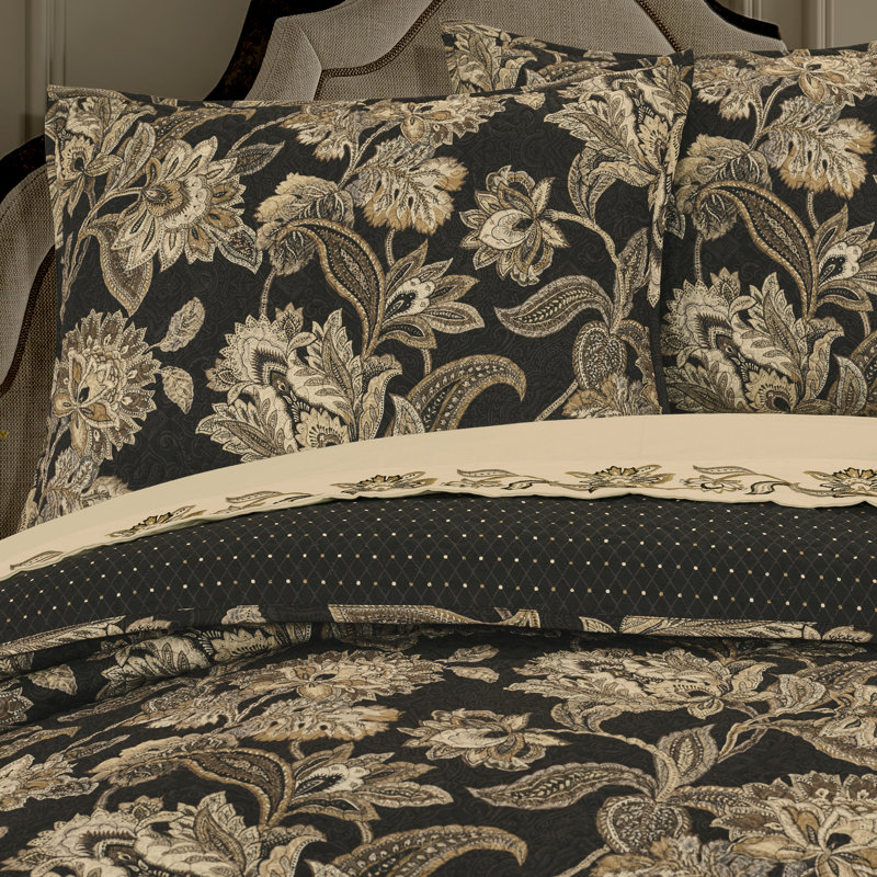 Montecito Black Jacobean Floral Full Microfiber Quilt Set