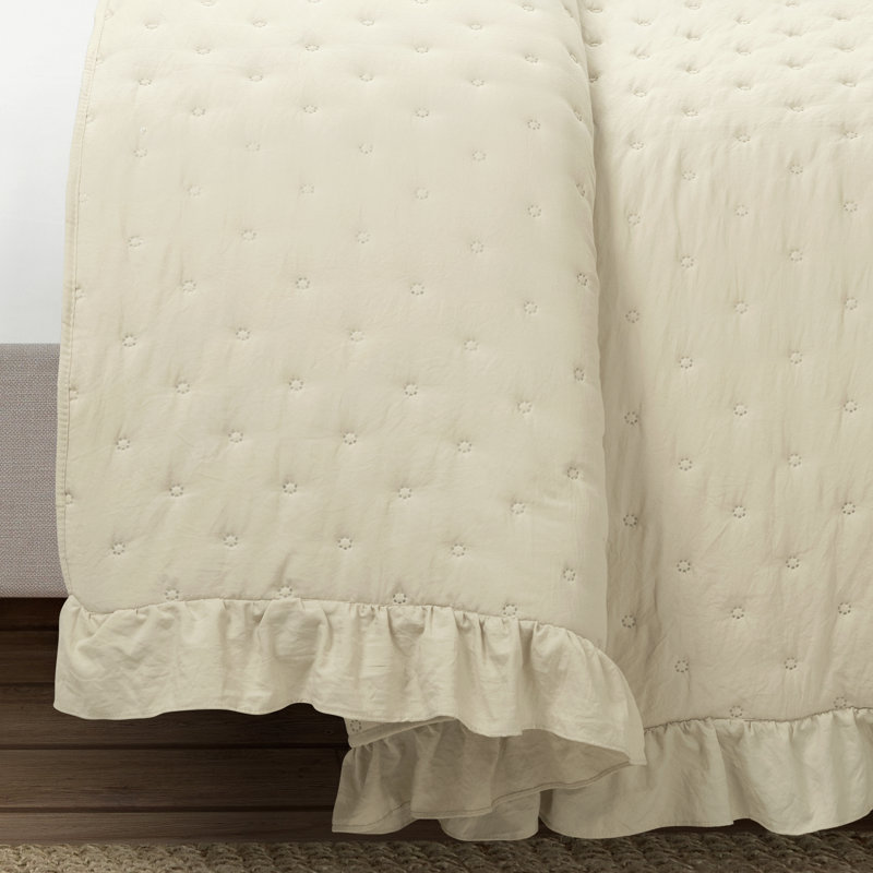Wheat King Microfiber Reversible Quilt Set with Ruffles